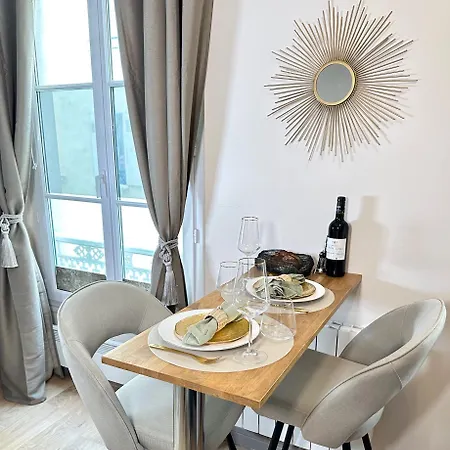 Chic Eiffel Tower Proximity شقة